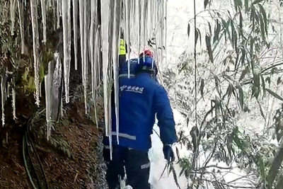 暴雪天气通信中断，但中国电信的温暖一直在线_400.jpg